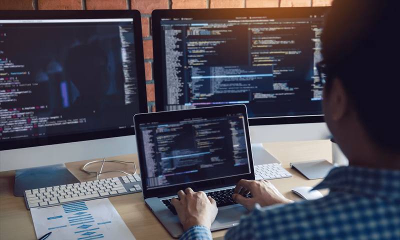 数据科学选型：R与Python如何赋能吉木乃县网站建设？